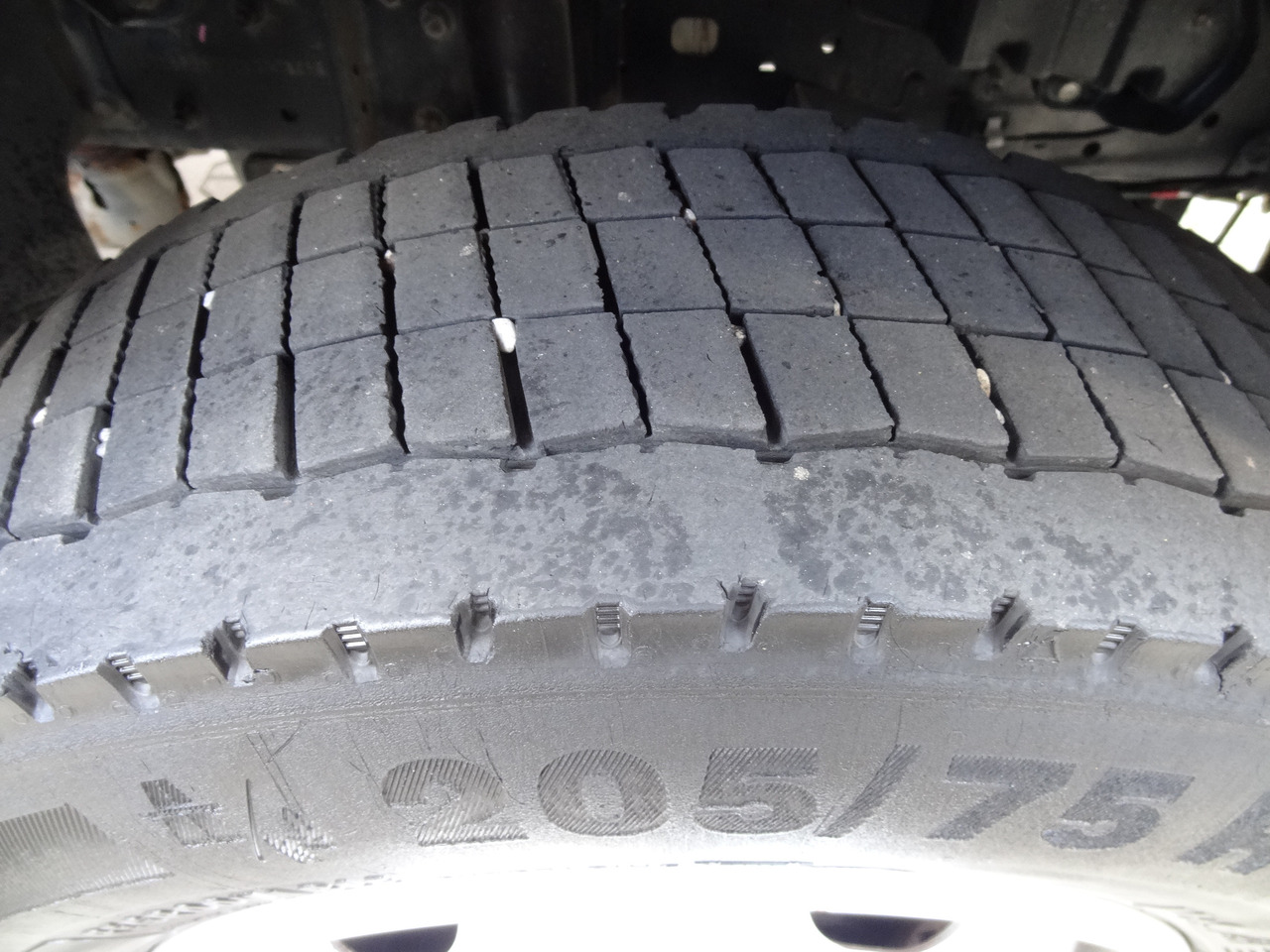 Mitsubishi Fuso 7C18 Meiller - Tippbil lastbil: bild 2 Mitsubishi Fuso 7C18 Meiller - Tippbil lastbil: bild 2