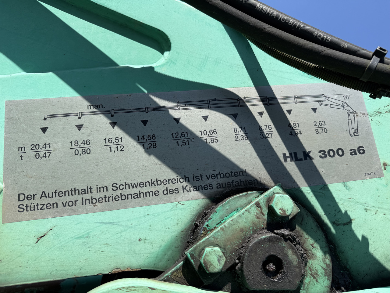 Volvo FM12 420 4X4 Kran MKG 300 bis 24 Meter - Flakbil, Kranbil: bild 3 Volvo FM12 420 4X4 Kran MKG 300 bis 24 Meter - Flakbil, Kranbil: bild 3