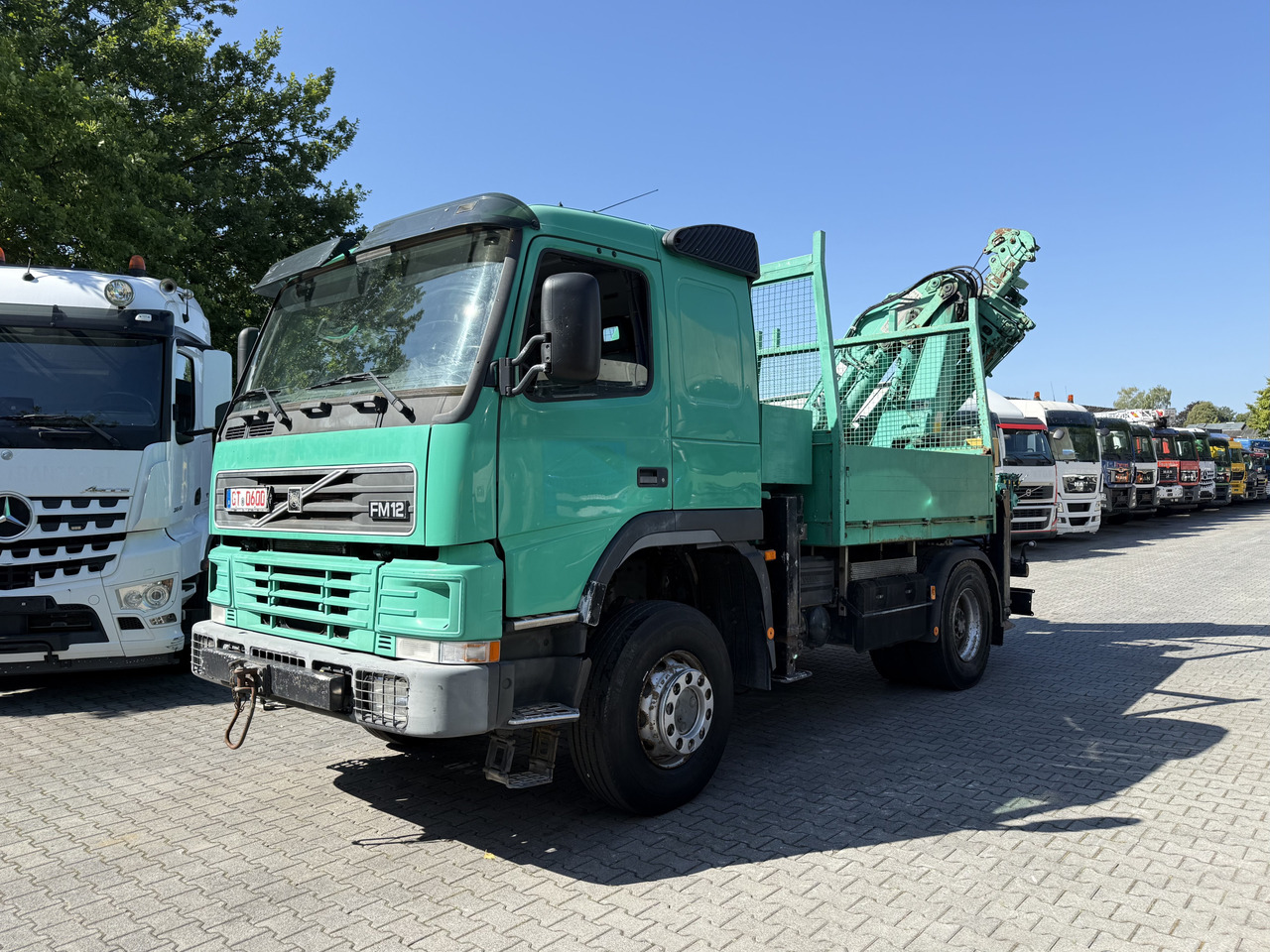 Volvo FM12 420 4X4 Kran MKG 300 bis 24 Meter - Flakbil, Kranbil: bild 1 Volvo FM12 420 4X4 Kran MKG 300 bis 24 Meter - Flakbil, Kranbil: bild 1