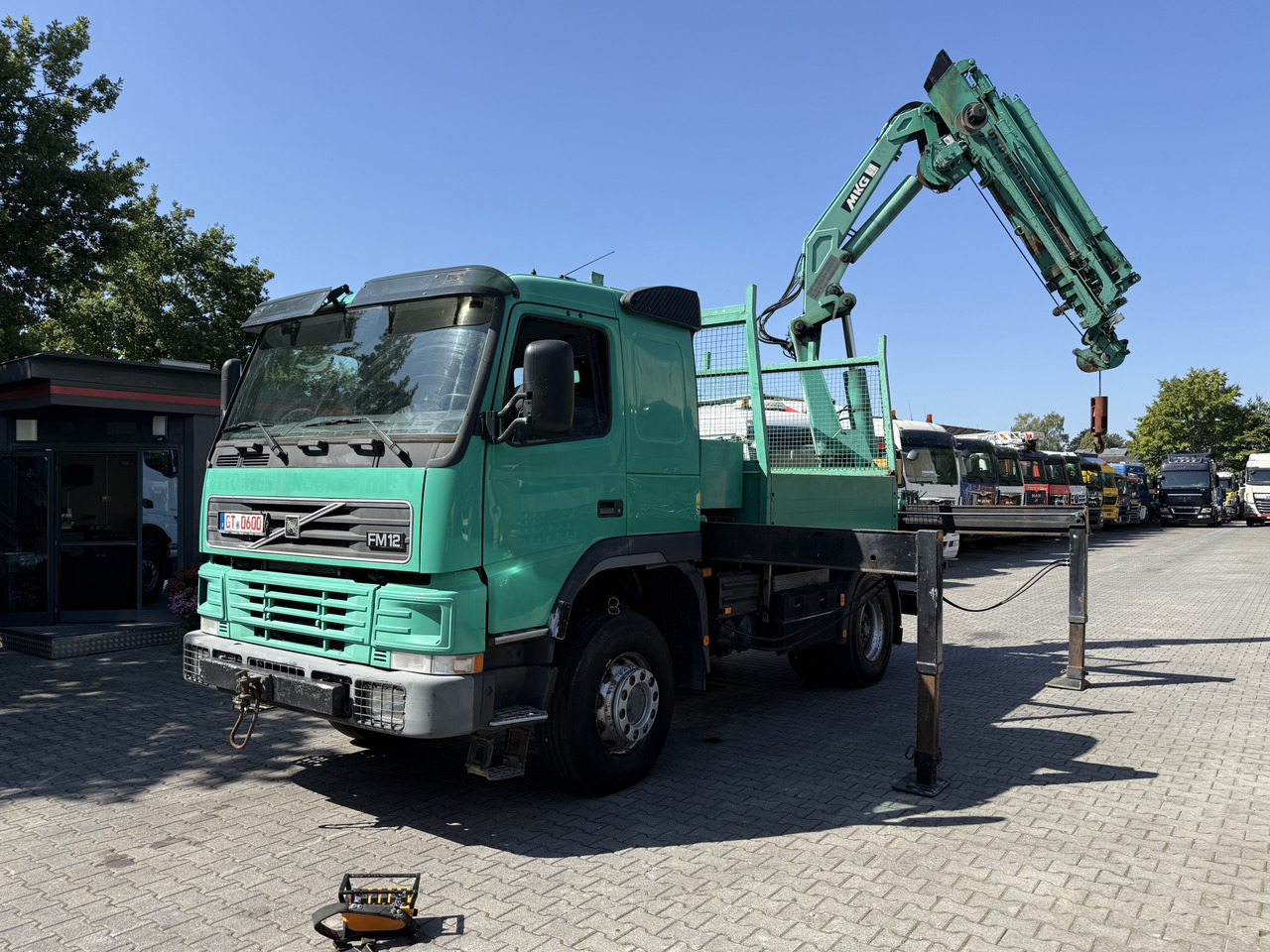 Volvo FM12 420 4X4 Kran MKG 300 bis 24 Meter - Kranbil: bild 1 Volvo FM12 420 4X4 Kran MKG 300 bis 24 Meter - Kranbil: bild 1
