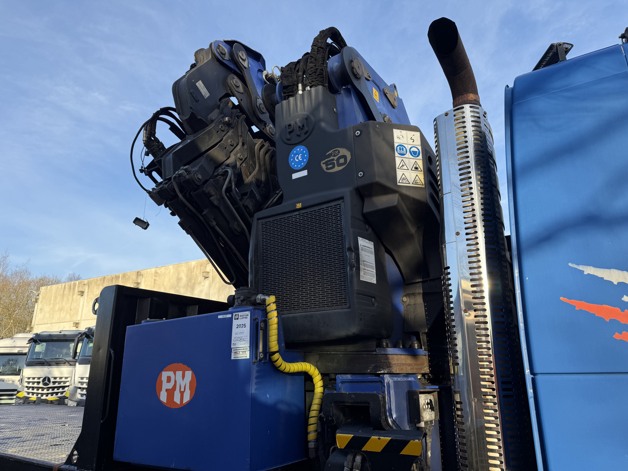 Volvo FM12 420 8X2 Kran PM 65026 bis 29 Meter - Flakbil, Kranbil: bild 3 Volvo FM12 420 8X2 Kran PM 65026 bis 29 Meter - Flakbil, Kranbil: bild 3