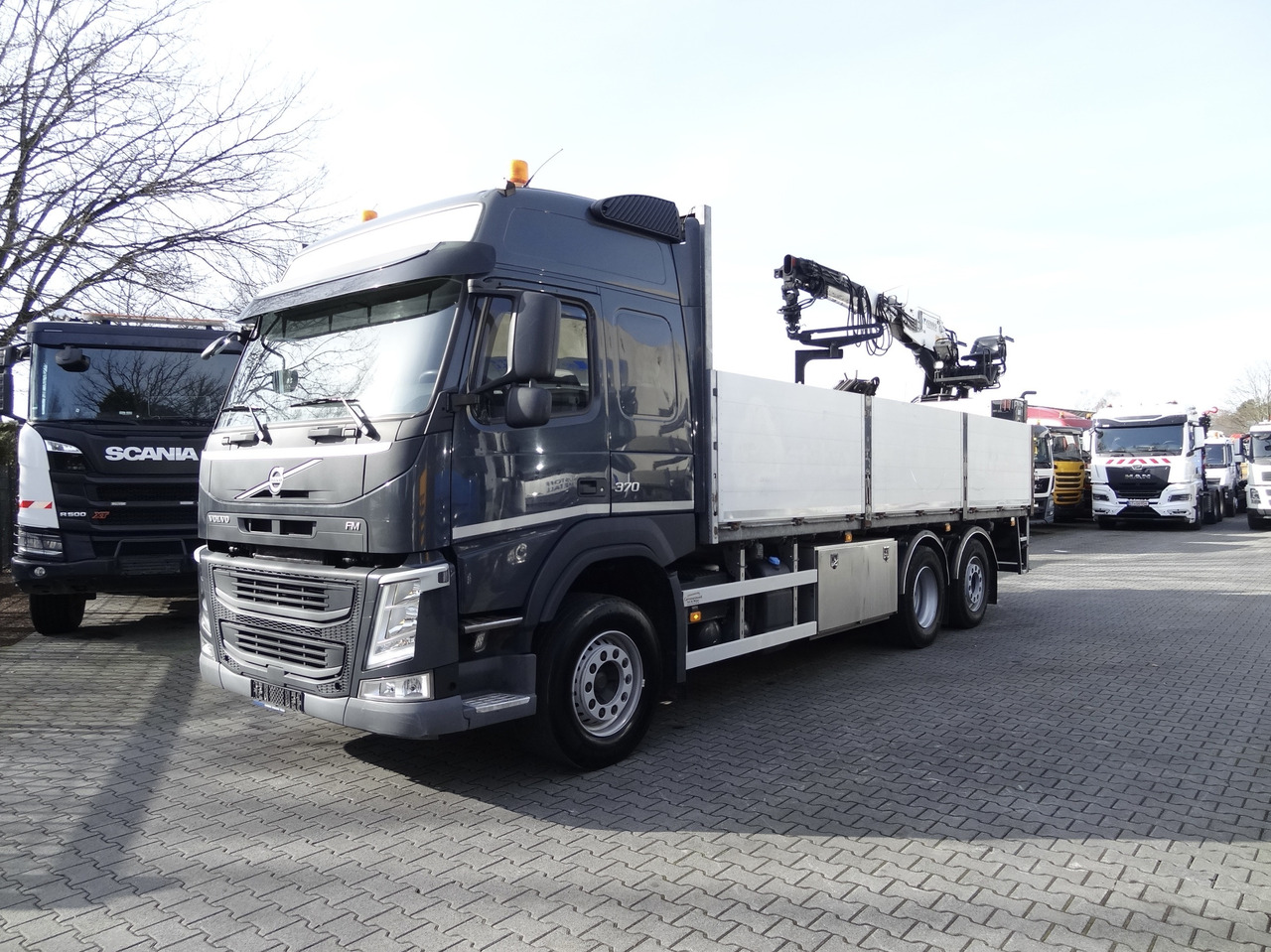 Volvo FM370 6X2*4 Kennis K14 Kran - Kranbil, Flakbil: bild 1 Volvo FM370 6X2*4 Kennis K14 Kran - Kranbil, Flakbil: bild 1