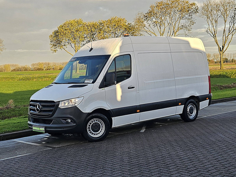 Mercedes-Benz Sprinter 316 L2H2 Navi Automaat - Skåpbil: bild 2 Mercedes-Benz Sprinter 316 L2H2 Navi Automaat - Skåpbil: bild 2