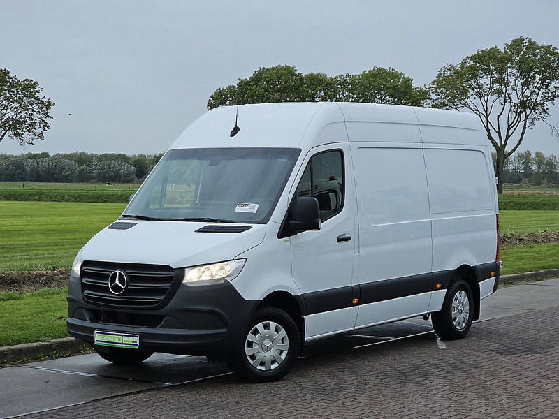 Mercedes-Benz Sprinter 317 L2H2 Navi RWD - Skåpbil: bild 2 Mercedes-Benz Sprinter 317 L2H2 Navi RWD - Skåpbil: bild 2
