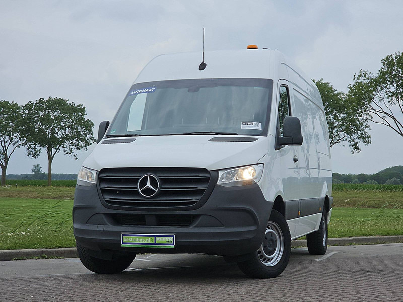 Mercedes-Benz Sprinter 319 L2H2 V6 3.5t-Trekh. - Skåpbil: bild 1 Mercedes-Benz Sprinter 319 L2H2 V6 3.5t-Trekh. - Skåpbil: bild 1