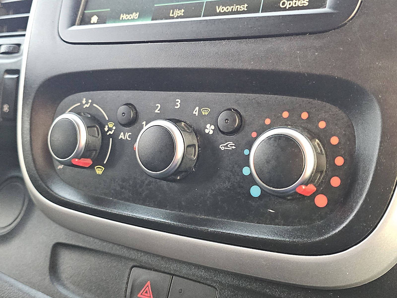 Små skåpbil Renault Trafic 1.6 DCI ac bluetooth EURO6: bild 10 Små skåpbil Renault Trafic 1.6 DCI ac bluetooth EURO6: bild 10