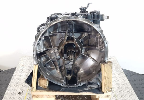 ZF 6S800TO Gearbox - Växellåda: bild 2 ZF 6S800TO Gearbox - Växellåda: bild 2