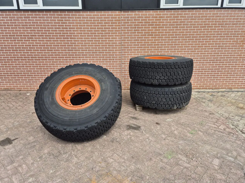 Bridgestone 20.5R25 - Däck: bild 1 Bridgestone 20.5R25 - Däck: bild 1