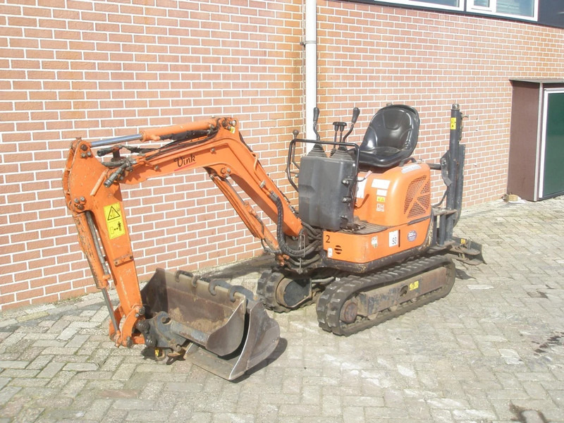 Hitachi ZX10U-2 - Minigrävmaskin: bild 1 Hitachi ZX10U-2 - Minigrävmaskin: bild 1