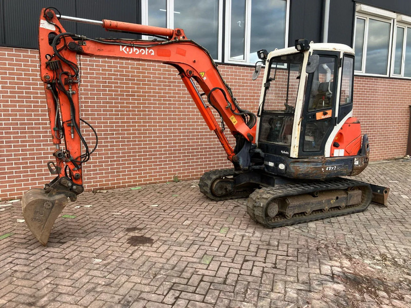 Kubota KX121-3a - Minigrävmaskin: bild 1 Kubota KX121-3a - Minigrävmaskin: bild 1