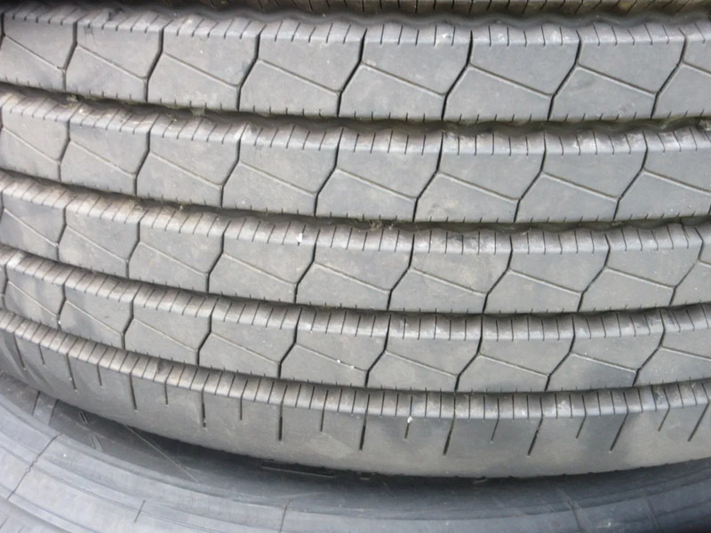 Continental 385/55 R 22.5 M+S APOLLO VOOR STAALEN WIEL MET BAND 2 X - Däck för Lastbil: bild 3 Continental 385/55 R 22.5 M+S APOLLO VOOR STAALEN WIEL MET BAND 2 X - Däck för Lastbil: bild 3