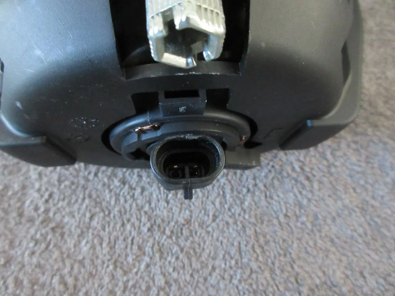 Iveco 504032145//41221083 MISTLAMP NIEUWE !!! IVECO STRALIS EURO 5 - Dimljus för Lastbil: bild 3 Iveco 504032145//41221083 MISTLAMP NIEUWE !!! IVECO STRALIS EURO 5 - Dimljus för Lastbil: bild 3