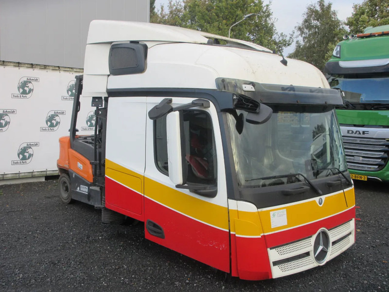 Mercedes-Benz MERCEDES 1842 CABINE MODEL 2018 MP4 - Hytt och interiör för Lastbil: bild 2 Mercedes-Benz MERCEDES 1842 CABINE MODEL 2018 MP4 - Hytt och interiör för Lastbil: bild 2