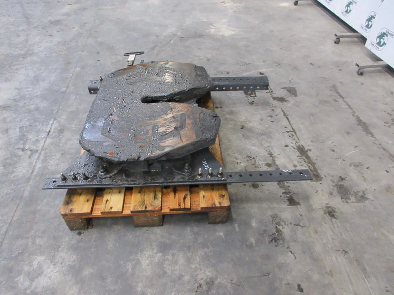 SAF G50-X D152.3 U20.0 SK-S 36.20 G50-X D152.3 U20.0 SK-S 36.20 VOLVO FH 460 EURO 6 MODEL 2021 - Vändskivekoppling för Lastbil: bild 4 SAF G50-X D152.3 U20.0 SK-S 36.20 G50-X D152.3 U20.0 SK-S 36.20 VOLVO FH 460 EURO 6 MODEL 2021 - Vändskivekoppling för Lastbil: bild 4