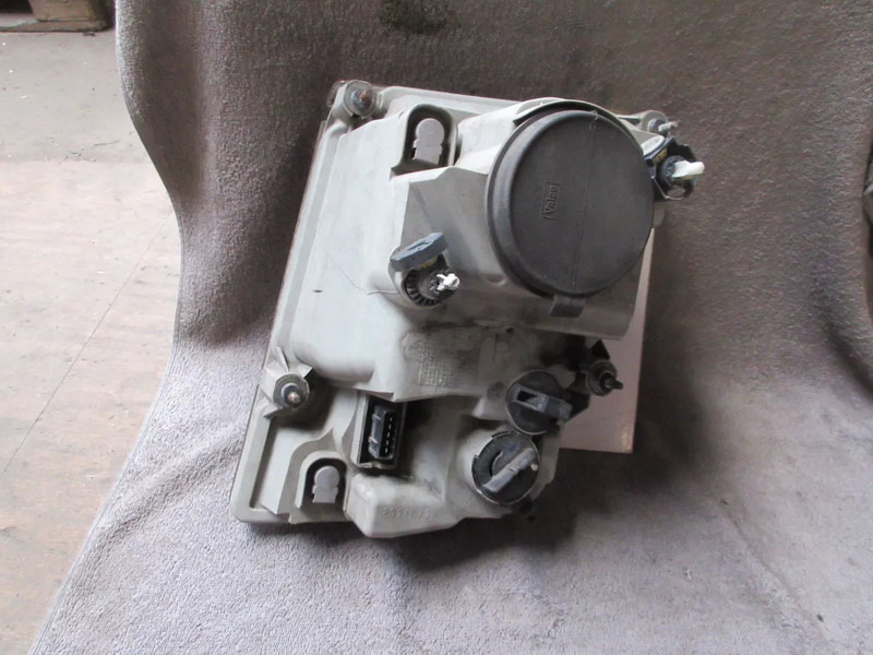 Volvo 20818771 KOPLAMP VOLVO FL EURO 5 RECHTS - Strålkastare för Lastbil: bild 2 Volvo 20818771 KOPLAMP VOLVO FL EURO 5 RECHTS - Strålkastare för Lastbil: bild 2