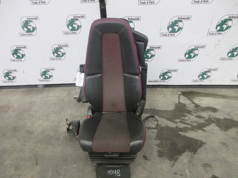 Volvo 23766412 // 23764396 STOELEN SET LUCHTGEVEERT R+L FM MODEL 2023 - Säte för Lastbil: bild 4 Volvo 23766412 // 23764396 STOELEN SET LUCHTGEVEERT R+L FM MODEL 2023 - Säte för Lastbil: bild 4