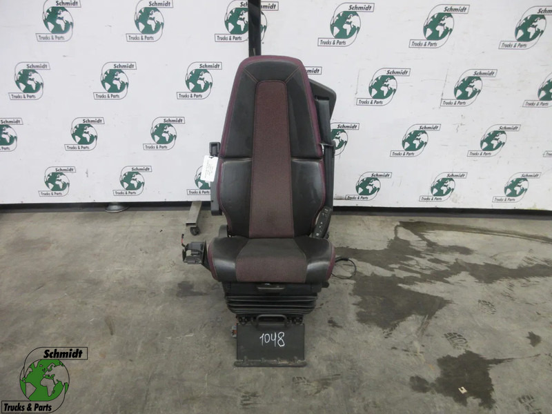 Volvo 23766412 // 23764396 STOELEN SET LUCHTGEVEERT R+L FM MODEL 2023 - Säte för Lastbil: bild 1 Volvo 23766412 // 23764396 STOELEN SET LUCHTGEVEERT R+L FM MODEL 2023 - Säte för Lastbil: bild 1