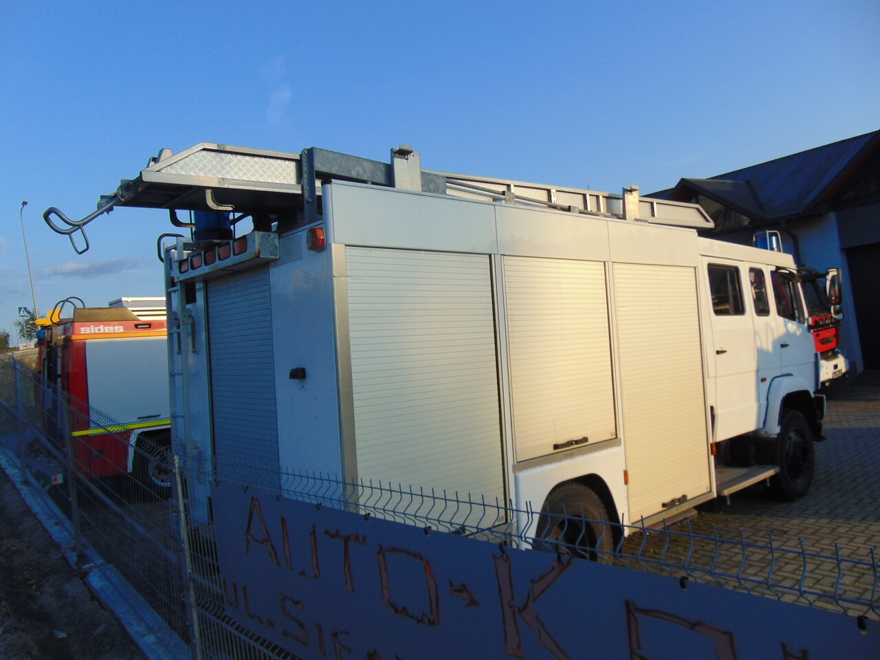 MERCEDES-BENZ 1124AF 4x4 MAGIRUS - Släck/ Räddningsvagn: bild 4 MERCEDES-BENZ 1124AF 4x4 MAGIRUS - Släck/ Räddningsvagn: bild 4