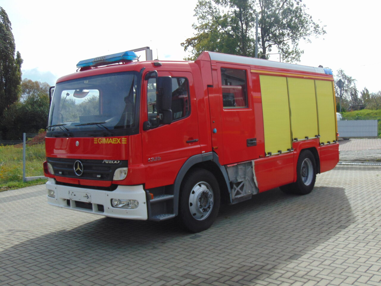 MERCEDES-BENZ Atego 1325F GIMAEX - Släck/ Räddningsvagn: bild 2 MERCEDES-BENZ Atego 1325F GIMAEX - Släck/ Räddningsvagn: bild 2