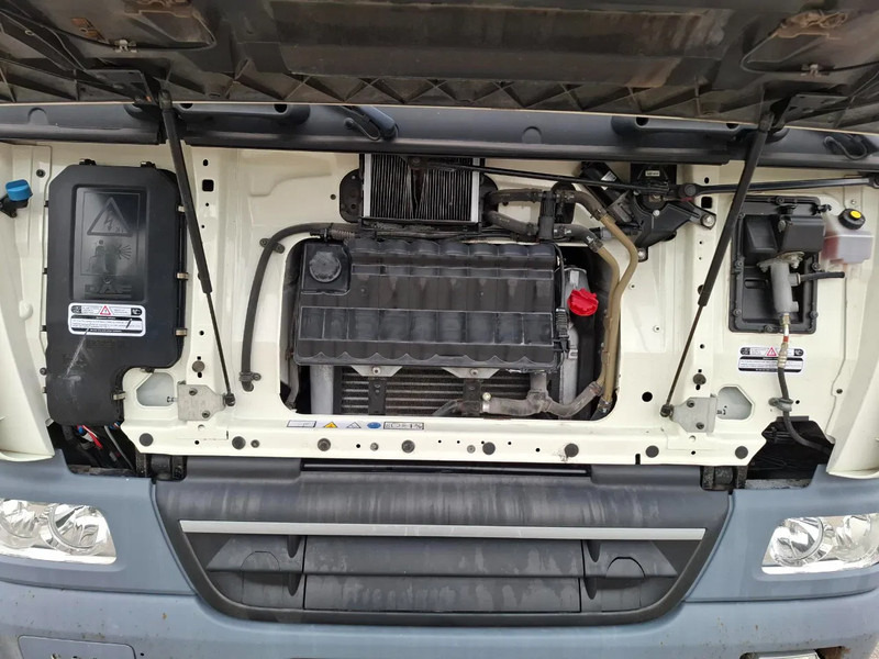 Leasa DAF CF75-250 / ADR / ONLY:320740 KM / PTO / INLINER / ALCOA / GOOD CONDITION / MANUAL / EURO-5 / 2011 DAF CF75-250 / ADR / ONLY:320740 KM / PTO / INLINER / ALCOA / GOOD CONDITION / MANUAL / EURO-5 / 2011: bild 7 Leasa DAF CF75-250 / ADR / ONLY:320740 KM / PTO / INLINER / ALCOA / GOOD CONDITION / MANUAL / EURO-5 / 2011 DAF CF75-250 / ADR / ONLY:320740 KM / PTO / INLINER / ALCOA / GOOD CONDITION / MANUAL / EURO-5 / 2011: bild 7