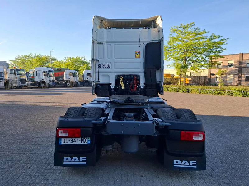 DAF XF106-460 / INTARDER / DEB / MANUAL / AIRCO / CLEAN TRUCK / EURO-6 / 2014 - Dragbil: bild 4 DAF XF106-460 / INTARDER / DEB / MANUAL / AIRCO / CLEAN TRUCK / EURO-6 / 2014 - Dragbil: bild 4