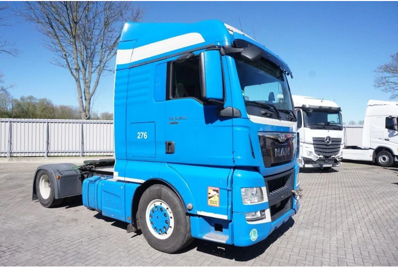 MAN TGX 18.400 / AUTOMATIC / DOUBLE TANK / ENGINE PROBLEMS / EURO-6 / 2016 - Dragbil: bild 2 MAN TGX 18.400 / AUTOMATIC / DOUBLE TANK / ENGINE PROBLEMS / EURO-6 / 2016 - Dragbil: bild 2