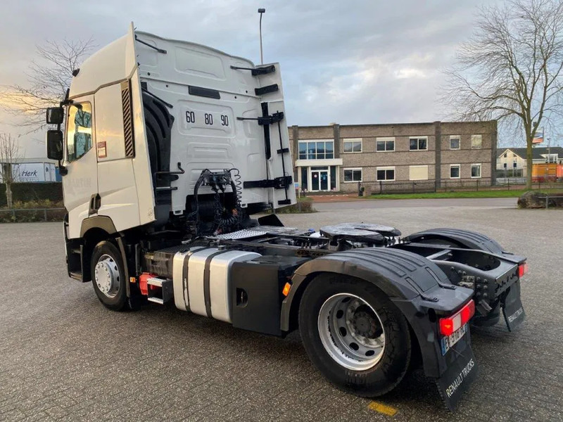 Renault T480 COMFORT / DOUBLE TANK / LWDS / AIRCO / 2XBED / AUTOMATIC / EURO-6 / 2016 - Dragbil: bild 3 Renault T480 COMFORT / DOUBLE TANK / LWDS / AIRCO / 2XBED / AUTOMATIC / EURO-6 / 2016 - Dragbil: bild 3