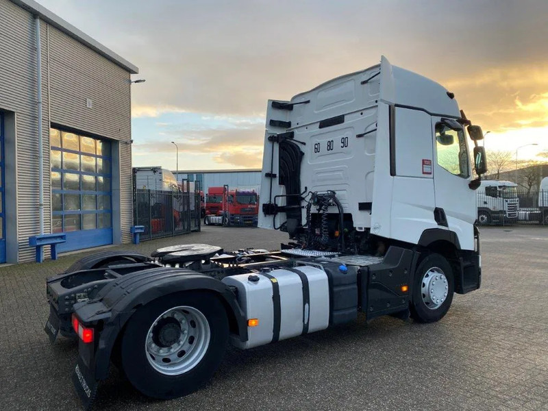 Renault T480 COMFORT / DOUBLE TANK / LWDS / AIRCO / 2XBED / AUTOMATIC / EURO-6 / 2016 - Dragbil: bild 5 Renault T480 COMFORT / DOUBLE TANK / LWDS / AIRCO / 2XBED / AUTOMATIC / EURO-6 / 2016 - Dragbil: bild 5