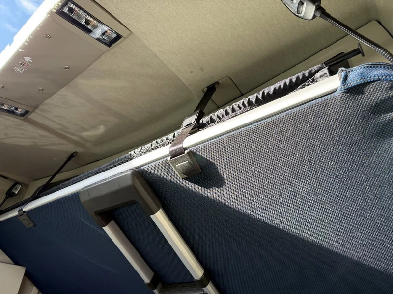 Dragbil Volvo FH5-460 / ENGINE RUNING / HYDRAULICS / I-SAVE / VEB+ / ONLY:446560 KM / DOUBLE TANK / LWDS / EURO-6 / 2021: bild 20 Dragbil Volvo FH5-460 / ENGINE RUNING / HYDRAULICS / I-SAVE / VEB+ / ONLY:446560 KM / DOUBLE TANK / LWDS / EURO-6 / 2021: bild 20