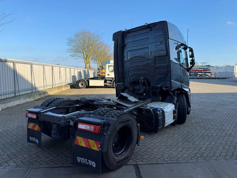 Volvo FH5-460 / VEB+ / HYDRAULICS / I-PARKCOOL / ONLY:188538 KM / FULL-AIR / ACC / LWDS / AUTOMATIC / EURO-6 / 2023 - Dragbil: bild 4 Volvo FH5-460 / VEB+ / HYDRAULICS / I-PARKCOOL / ONLY:188538 KM / FULL-AIR / ACC / LWDS / AUTOMATIC / EURO-6 / 2023 - Dragbil: bild 4