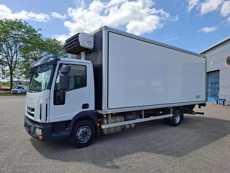 Iveco EuroCargo 120 / COOL TRUCK / CARRIER XARIOS 600 / PLATFORM 2000KG / ONLY:340634 KM / AIRCO / MANUAL / EURO-6 / 2014 - Isotermiska lastbil: bild 1 Iveco EuroCargo 120 / COOL TRUCK / CARRIER XARIOS 600 / PLATFORM 2000KG / ONLY:340634 KM / AIRCO / MANUAL / EURO-6 / 2014 - Isotermiska lastbil: bild 1
