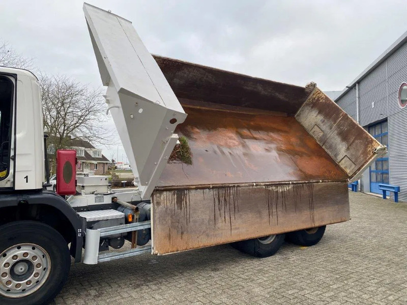Scania 124-400 / 6X4 / RETARDER / BIG AXLE / FULL STEEL / 2SIDE TIPPER / OLD TACHO / AIRCO / MANUAL / EURO-2 / 2000 - Tippbil lastbil: bild 4 Scania 124-400 / 6X4 / RETARDER / BIG AXLE / FULL STEEL / 2SIDE TIPPER / OLD TACHO / AIRCO / MANUAL / EURO-2 / 2000 - Tippbil lastbil: bild 4