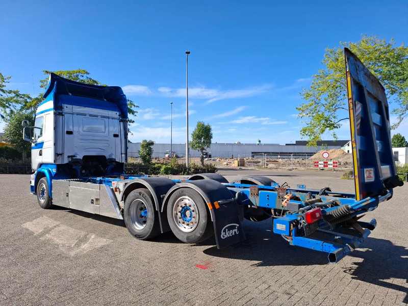 Scania R580 V8 / RETARDER / LIFT+LENKACHSE / FULL-AIR / PLATFORM 2000 KG / LEATHER / AIRCO / AUTOMATIC / EURO-6 / 2015 - Chassi lastbil: bild 3 Scania R580 V8 / RETARDER / LIFT+LENKACHSE / FULL-AIR / PLATFORM 2000 KG / LEATHER / AIRCO / AUTOMATIC / EURO-6 / 2015 - Chassi lastbil: bild 3