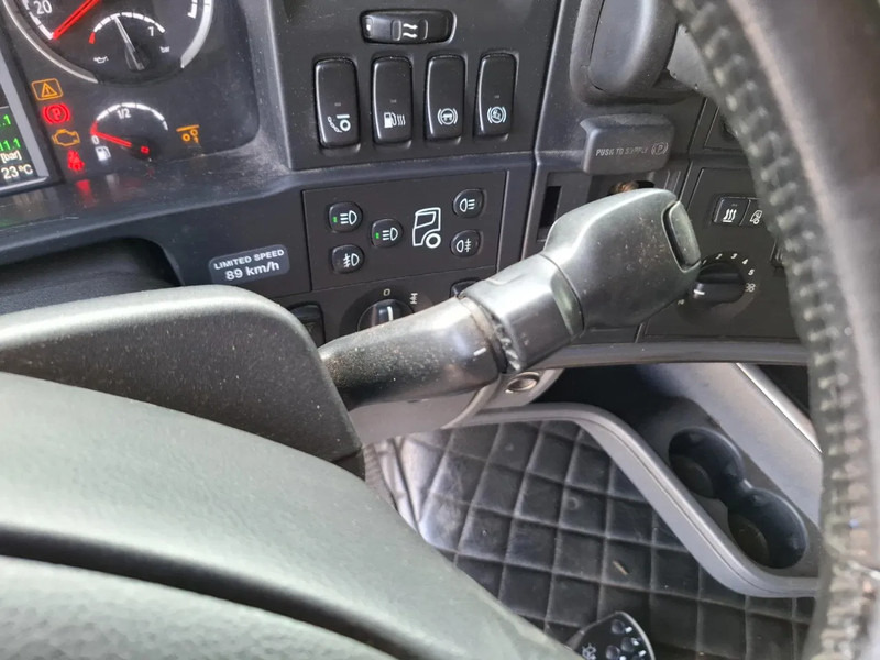 Chassi lastbil Scania R580 V8 / RETARDER / LIFT+LENKACHSE / FULL-AIR / PLATFORM 2000 KG / NAVI / LEATHER / AIRCO / AUTOMATIC / EURO-6 / 2014: bild 20