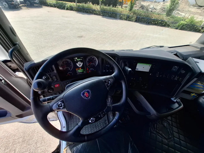 Chassi lastbil Scania R580 V8 / RETARDER / LIFT+LENKACHSE / FULL-AIR / PLATFORM 2000 KG / NAVI / LEATHER / AIRCO / AUTOMATIC / EURO-6 / 2014: bild 17