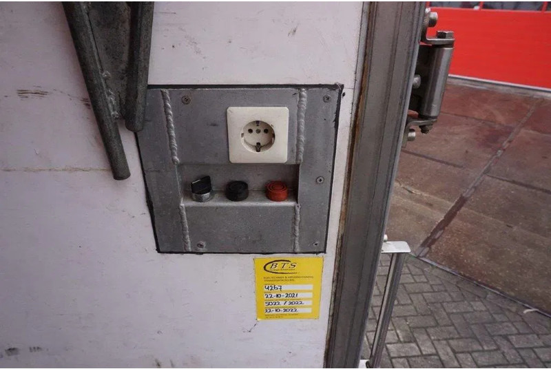 Kylsläp Tracon UDEN TM.180 / NL TRAILER / THROUGH-LOADING SYSTEM / ISOLATED / ALCOA / PLATFORM 2000 KG / 2003: bild 14