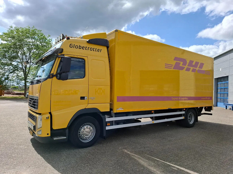 Volvo FH13-420 / NL TRUCK / PLATFORM 2000KG / AIRCO / FRIDGE / AUTOMATIC / EURO-5 / 2010 - Lastbil med skåp: bild 1 Volvo FH13-420 / NL TRUCK / PLATFORM 2000KG / AIRCO / FRIDGE / AUTOMATIC / EURO-5 / 2010 - Lastbil med skåp: bild 1