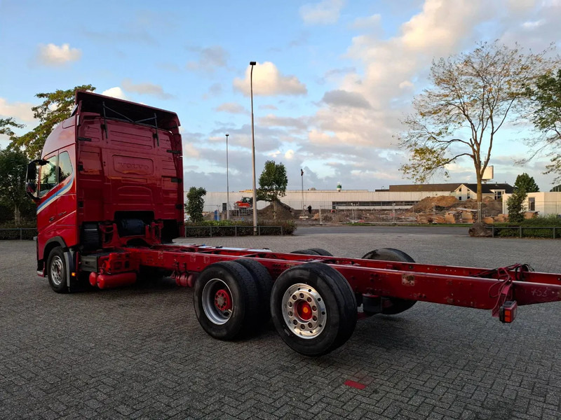 Volvo FH16-750 / BIG AXLE / VEB+ / ONLY:679711 KM / TECHNICAL 70TON / 9TON FRONT AXLE / INLINER / FULL-AIR / AUTOMATIC / EURO-6 / 2018 - Chassi lastbil: bild 3 Volvo FH16-750 / BIG AXLE / VEB+ / ONLY:679711 KM / TECHNICAL 70TON / 9TON FRONT AXLE / INLINER / FULL-AIR / AUTOMATIC / EURO-6 / 2018 - Chassi lastbil: bild 3