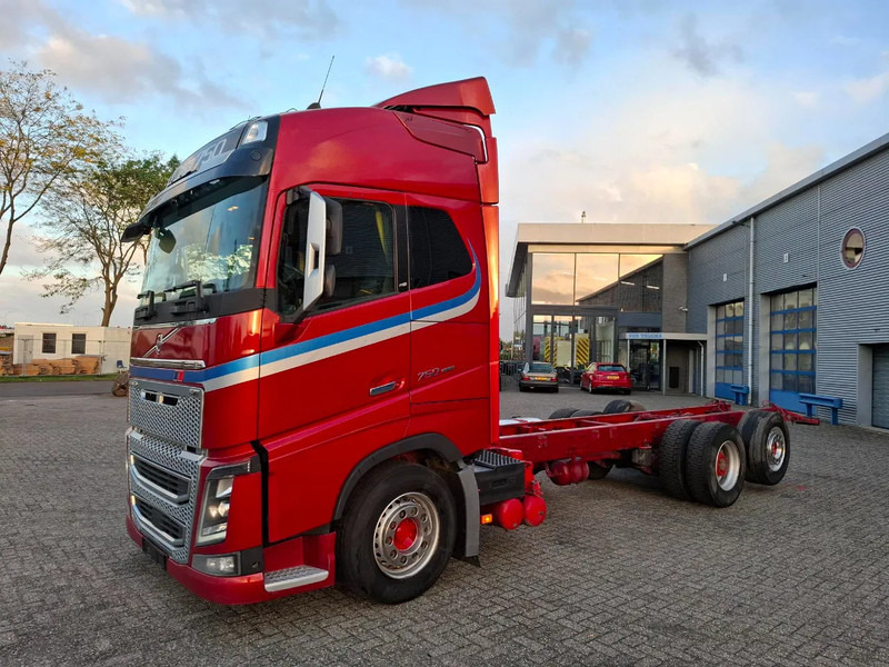 Volvo FH16-750 / BIG AXLE / VEB+ / ONLY:679711 KM / TECHNICAL 70TON / 9TON FRONT AXLE / INLINER / FULL-AIR / AUTOMATIC / EURO-6 / 2018 - Chassi lastbil: bild 1 Volvo FH16-750 / BIG AXLE / VEB+ / ONLY:679711 KM / TECHNICAL 70TON / 9TON FRONT AXLE / INLINER / FULL-AIR / AUTOMATIC / EURO-6 / 2018 - Chassi lastbil: bild 1