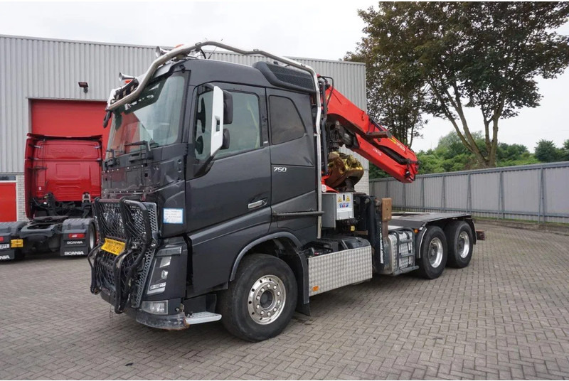 Volvo FH16-750 / ENGINE RUNNING / 6x4 / RETARDER / BIG AXLE / VEB+ / PALFINGER FD250 / EURO-6 / 2016 - Timmerbil, Kranbil: bild 2 Volvo FH16-750 / ENGINE RUNNING / 6x4 / RETARDER / BIG AXLE / VEB+ / PALFINGER FD250 / EURO-6 / 2016 - Timmerbil, Kranbil: bild 2
