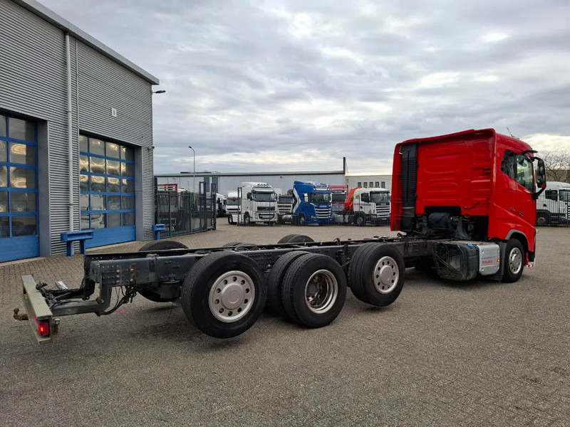 Volvo FH16-750 / VEB+ / ONLY:349761 KM / 9TON FRONT AXLE / INLINER / TECHNICAL 60TON / FULL-AIR / AUTOMATIC / EURO-6 / 2016 - Chassi lastbil: bild 5 Volvo FH16-750 / VEB+ / ONLY:349761 KM / 9TON FRONT AXLE / INLINER / TECHNICAL 60TON / FULL-AIR / AUTOMATIC / EURO-6 / 2016 - Chassi lastbil: bild 5