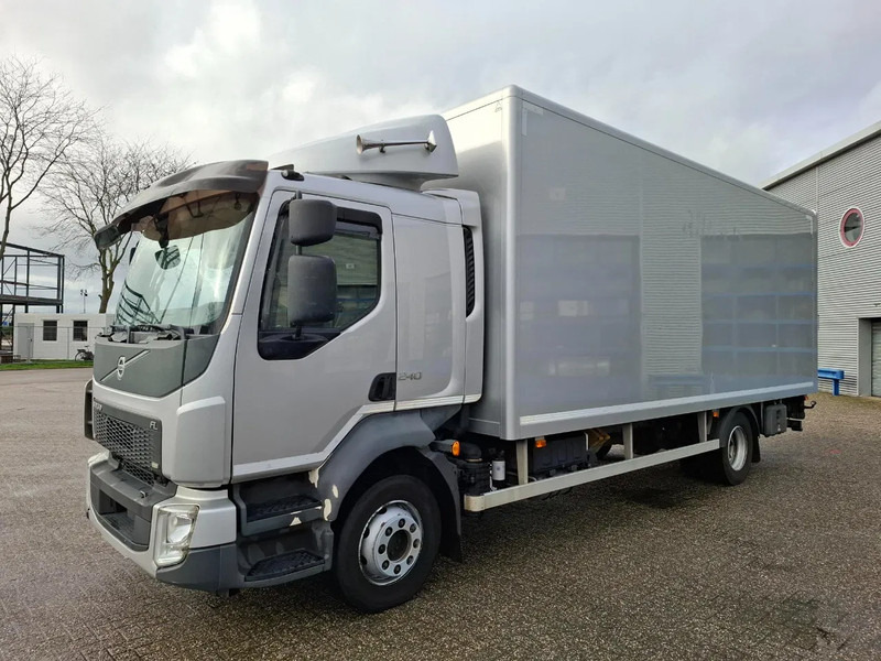 Volvo FL 240 / ONLY:340697 KM / BIG PLATFORM 2TON / TUV:29-01-2026 / LWDS / NAVI / SIDE DOOR / AUTOMATIC / EURO-6 / 2018 - Lastbil med skåp: bild 1 Volvo FL 240 / ONLY:340697 KM / BIG PLATFORM 2TON / TUV:29-01-2026 / LWDS / NAVI / SIDE DOOR / AUTOMATIC / EURO-6 / 2018 - Lastbil med skåp: bild 1
