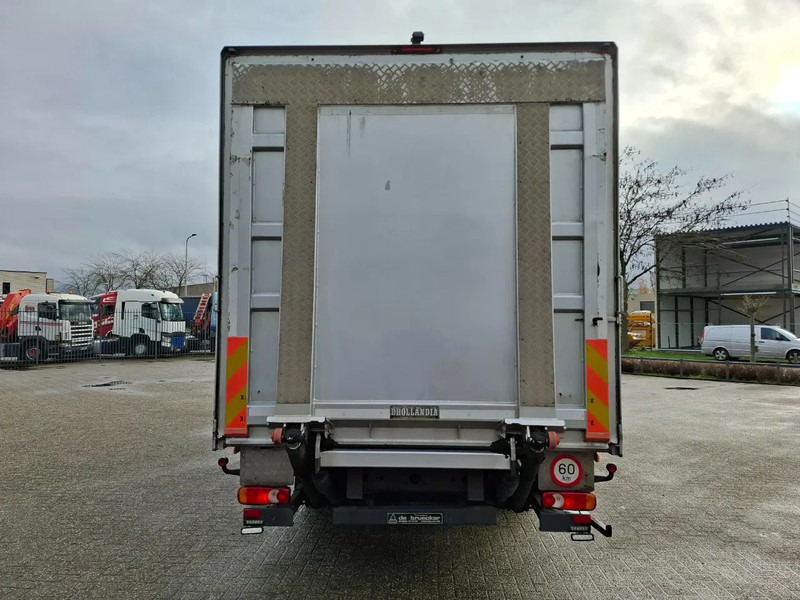 Volvo FL 240 / ONLY:340697 KM / BIG PLATFORM 2TON / TUV:29-01-2026 / LWDS / NAVI / SIDE DOOR / AUTOMATIC / EURO-6 / 2018 - Lastbil med skåp: bild 5 Volvo FL 240 / ONLY:340697 KM / BIG PLATFORM 2TON / TUV:29-01-2026 / LWDS / NAVI / SIDE DOOR / AUTOMATIC / EURO-6 / 2018 - Lastbil med skåp: bild 5
