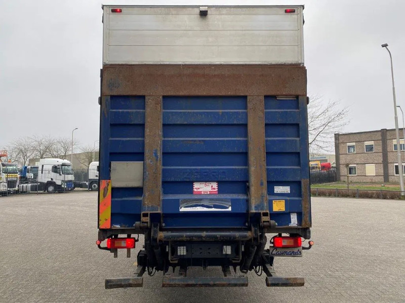 Volvo FM11-330 / LOW KM'S:472120 KM / LWDS / FULL-AIR / NAVI / CURTAIN SAILS / PLATFORM 2500KG / AUTOMATIC / EURO-6 / 2016 - Kapellbil: bild 4 Volvo FM11-330 / LOW KM'S:472120 KM / LWDS / FULL-AIR / NAVI / CURTAIN SAILS / PLATFORM 2500KG / AUTOMATIC / EURO-6 / 2016 - Kapellbil: bild 4