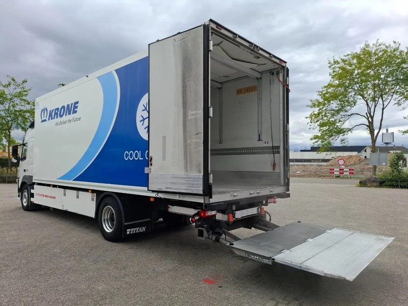 Volvo FM11-330 / VEB / LWDS / ONLY:442862 KM / CARRIER SUPRA 1250 / DOPPELSTOCK / PLATFORM 2TON / DATALOG / FULL-AIR / TOP CONDITION / - Isotermiska lastbil: bild 3 Volvo FM11-330 / VEB / LWDS / ONLY:442862 KM / CARRIER SUPRA 1250 / DOPPELSTOCK / PLATFORM 2TON / DATALOG / FULL-AIR / TOP CONDITION / - Isotermiska lastbil: bild 3