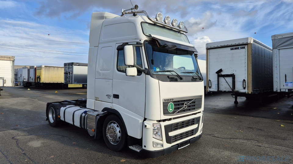 VOLVO FH 13.420 42T LOW DECK EURO 5/EEV - Dragbil: bild 1 VOLVO FH 13.420 42T LOW DECK EURO 5/EEV - Dragbil: bild 1