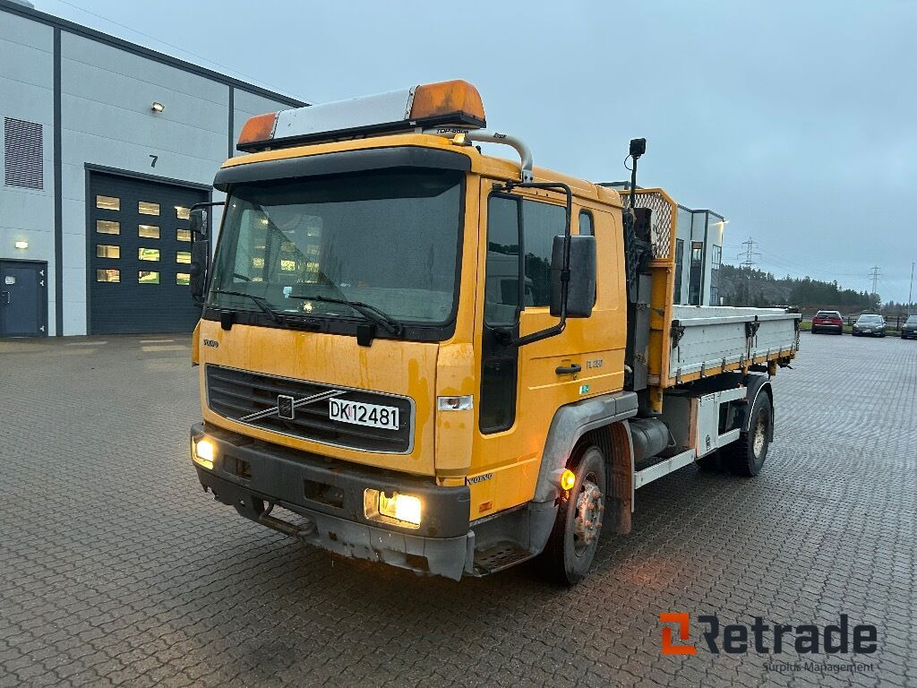 2001 Lastebil 3 veis tipp VOLVO FL 250 EU-Godkjent - Tippbil lastbil: bild 1 2001 Lastebil 3 veis tipp VOLVO FL 250 EU-Godkjent - Tippbil lastbil: bild 1