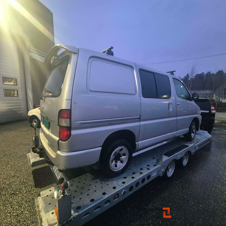 2009mod. TOYOTA HIACE 4WD D4d 4wd - Personbil: bild 4 2009mod. TOYOTA HIACE 4WD D4d 4wd - Personbil: bild 4