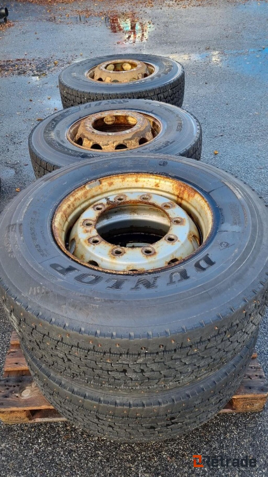 6 stk dekk til lastebil - Entreprenadutrustning: bild 4 6 stk dekk til lastebil - Entreprenadutrustning: bild 4