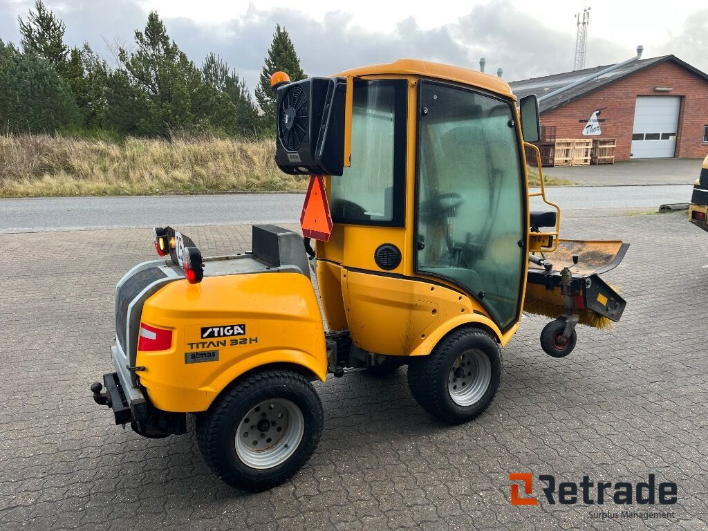 Fejeudstyr STIGA T 701 13-7442-22 - Byggmaskiner: bild 5 Fejeudstyr STIGA T 701 13-7442-22 - Byggmaskiner: bild 5